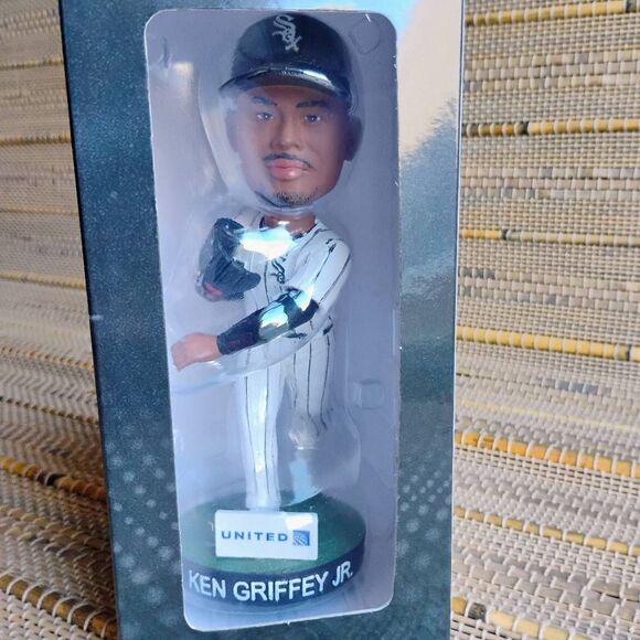 Ken Griffey Jr. Chicago White Sox Sunday Collector’s Bobblehead SGA 2025 - Picture 2 of 7